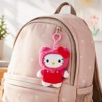Figurina de Plus Hello Kitty cu Clama 18cm - Image 2