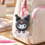 Figurina de Plus Kuromi Gri cu Clama 18cm - Image 2