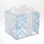 Cadou Decorativ Alb cu Beteala Holografica & 25 de Becuri LED 25x25x30cm - Image 2