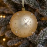 Ornament Brad de Craciun Glob Bej Auriu Mat cu Model Floral Auriu Margele & Strass Ø10cm - Image 2