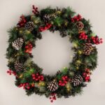 Coronita Decorativa de Craciun Verde cu LED-uri Conuri si Fructe de Padure Ø70cm