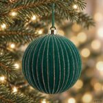 Glob de Craciun Verde Catifelat cu Dungi din Glitter Auriu Ø15cm